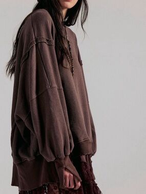 We The Free Camden sweatshirt —chocolate love